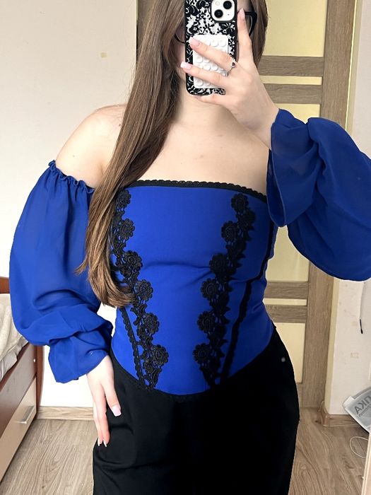 Вишиванки. Вишиті корсети.