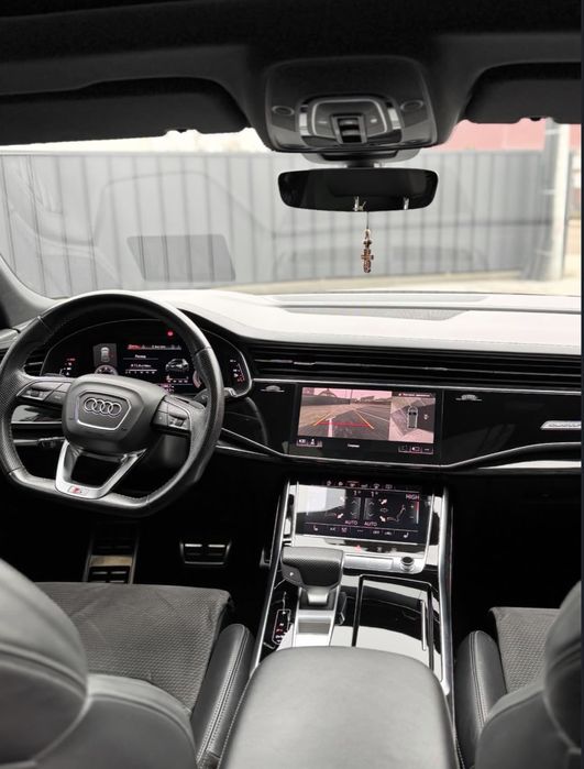 Audi Q8 S-LINE 2019 року