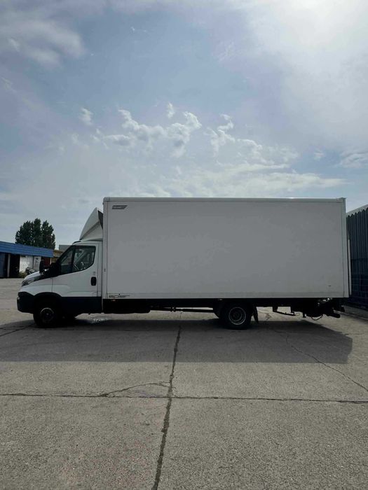 Iveco Daily – kontener z windą kat. B  -  2016r. Kamera cofania