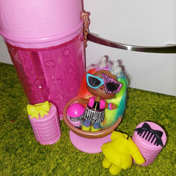 L.O.L MGA LOL Remix hair flip fluffy pe