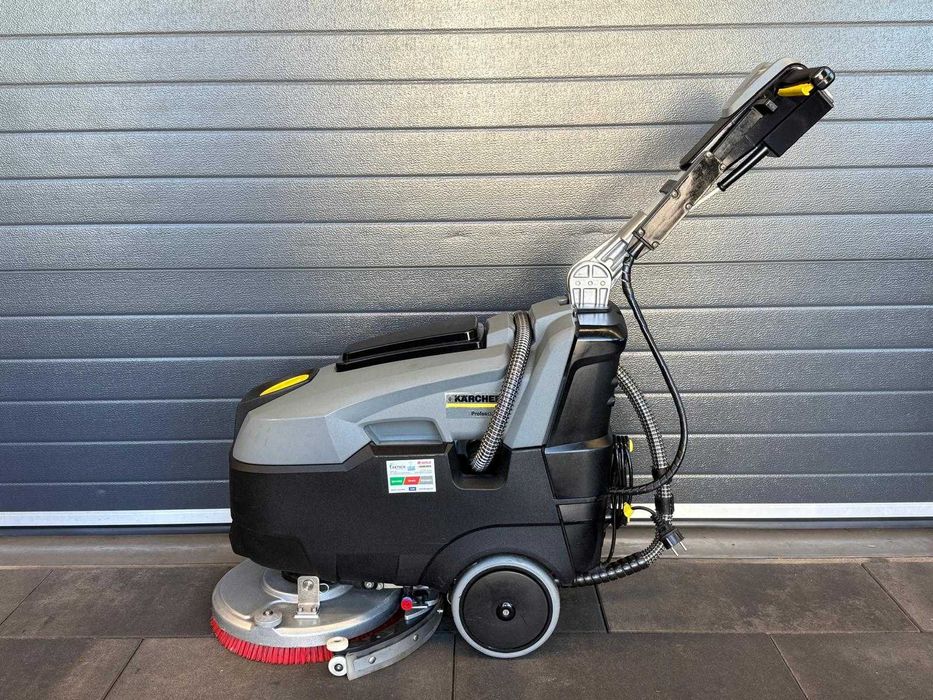 Szorowarka Karcher BD 40/12 C - nowe akumulatory i gumy ssawy!