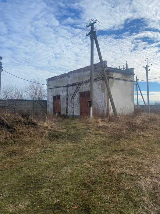 Продаж комерційного приміщення у селі Ременові