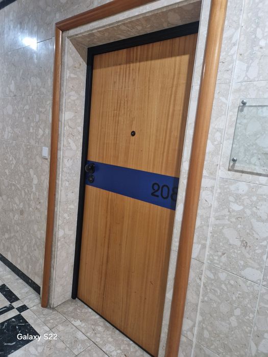 Arrenda-se ou Vende-se