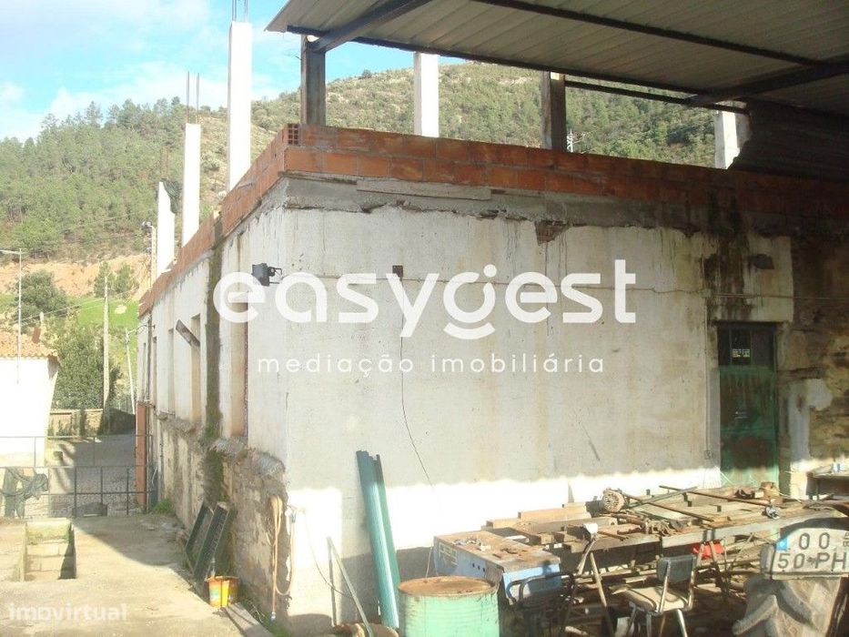 Armazém e Actividade Industrial - Açoreira