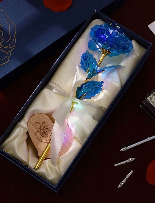 Wieczna róża. WALENTYNKI. Dzień Kobiet.