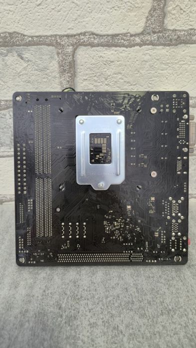 Материнська плата Asrock H110M-ITX, s1151, Intel core і3-7100, DVI/HDMI, Mini-ITX
