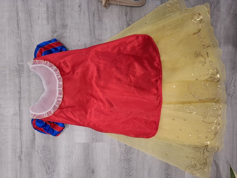 Vestido + bandolete Branca de Neve
