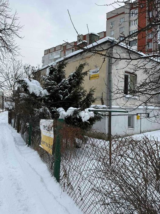 Продаж окремої будівлі в ТОП локації міста під клініку, ТЦ, комерцію