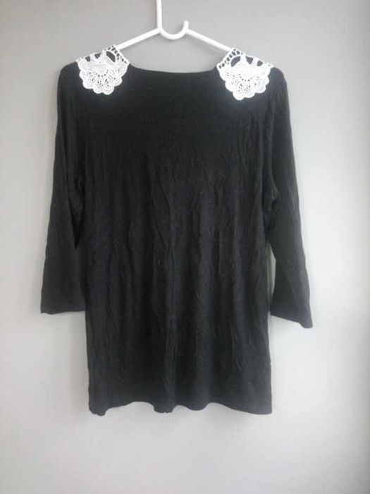 Bluzka r. Xl. Wyglada na r. L, 95% wiskoza z kołnierzem Violana