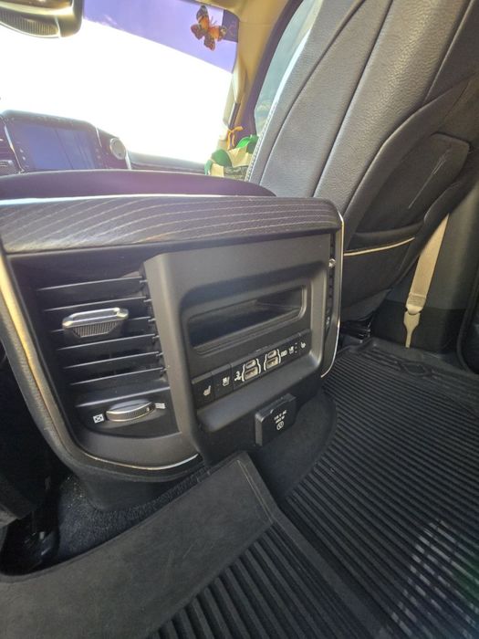 Ram 1500  Limited 5,7 hemi  v8 2019г