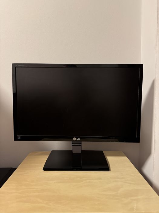 Монітор LG Flatron E2260