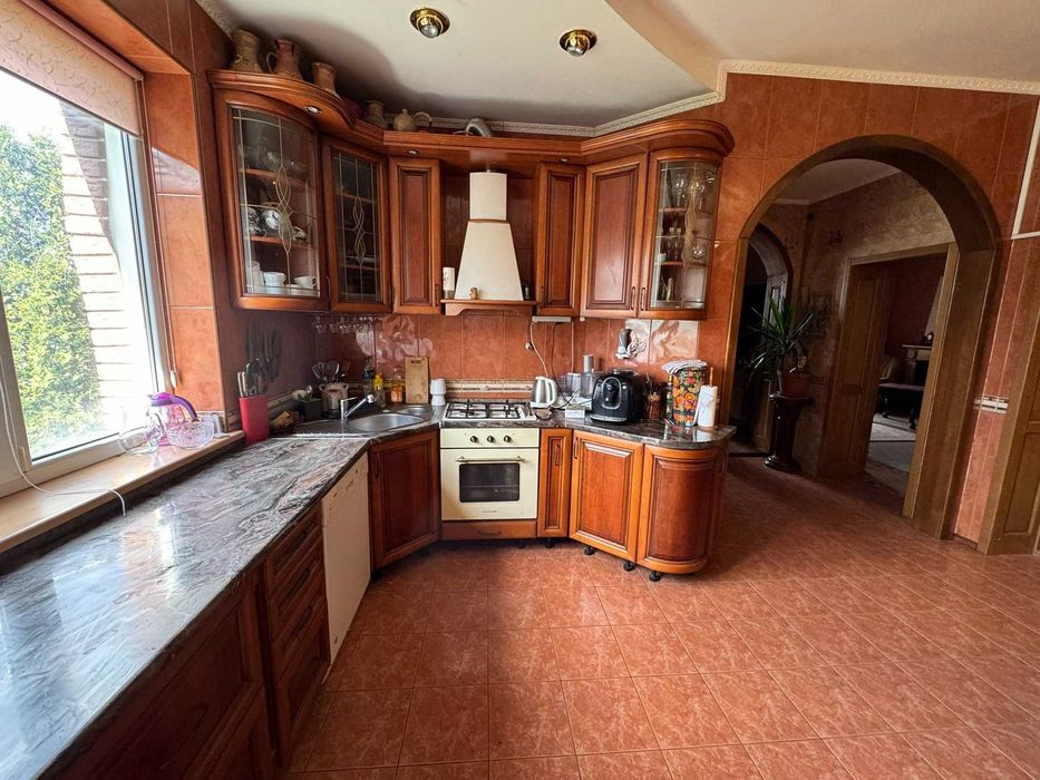 ‼️Центр‼️Цегляний будинок, 255 м², 15 соток, баня та басейн