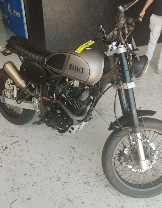Mota Bullit Hero 125