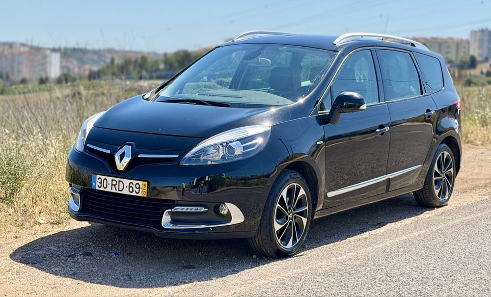 Renault Grand Scénic 7 lugares “Bose Edition” de 2016 com 160.000 km,