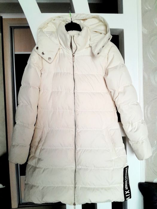 Пуховик жіночий Armani,пуховик xs,armani