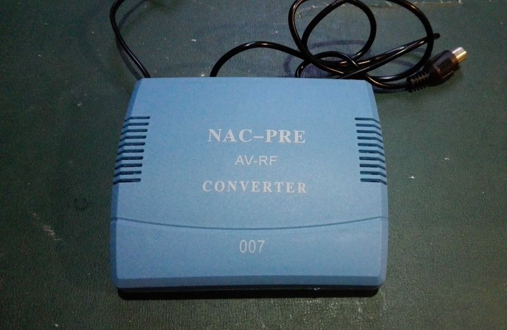 Conversor RF - RF in, RF out, RCA, como novo