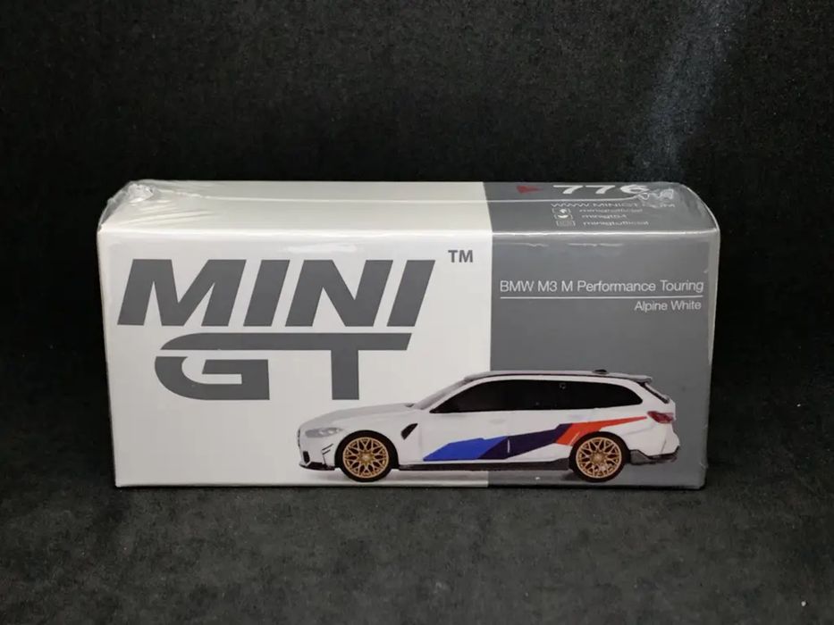 BMW M3 Touring M Performance RHD Mini GT 1:64 - Blanc Alpine - Modèle Statique Modèle Réduit Blanc Alpin