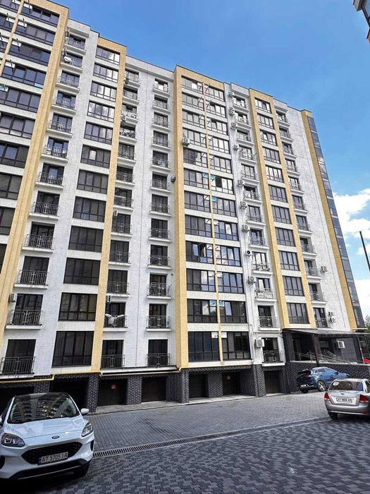 Здана 2 кім. кв з частовим ремонтом в ЖК Листопад