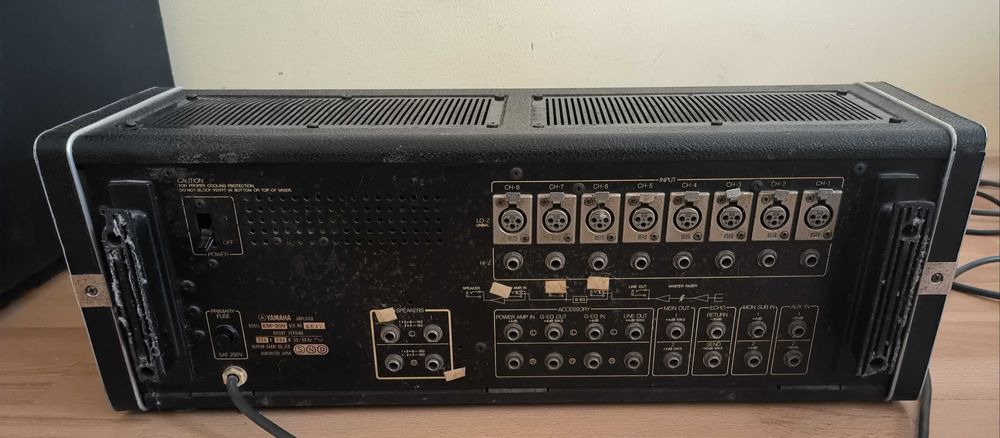 Усилитель-микшер Yamaha EM-200 (под ремонт)