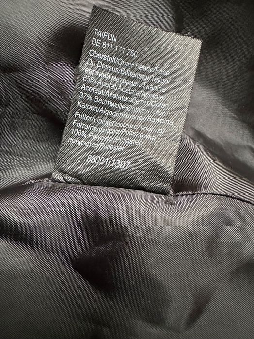 Dopasowana sukienka bez rękawów na podszewce Taifun 44