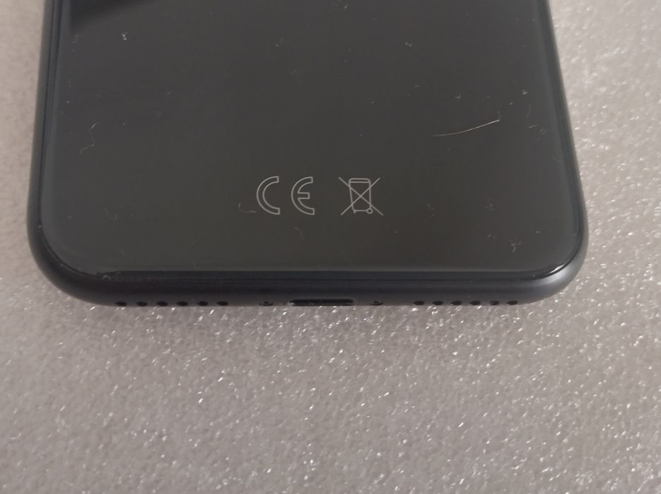 iPhone SE  64GB segunda geração