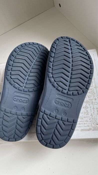 Crocs chodaki w kwiatki W7 (37/38)