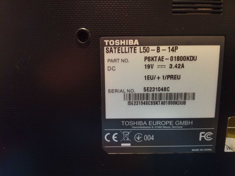 Portátil Toshiba satellite L50-B-14P