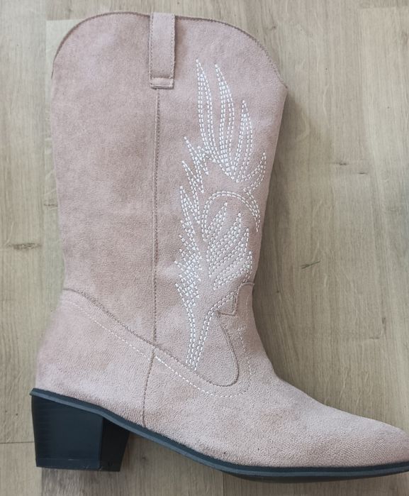 Botas cano alto beje