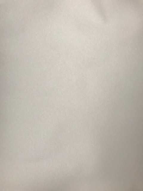 2 rolos de papel de parede (1 rolo liso + 1 rolo de tiras)