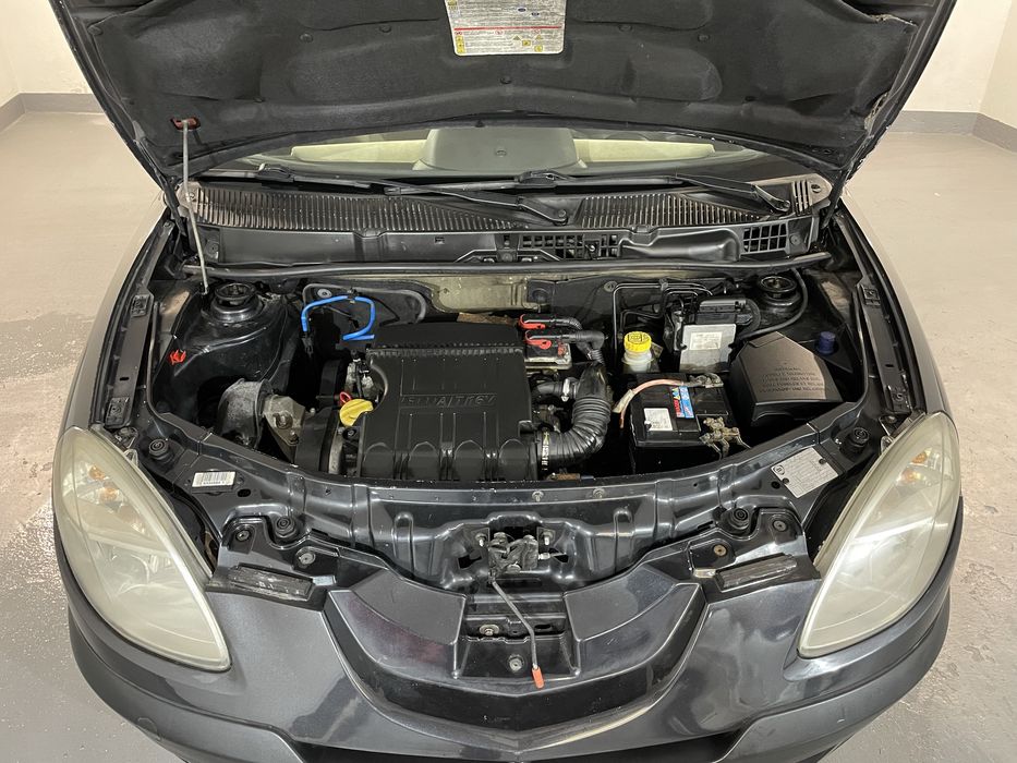 Lancia Ypsilon/ 1.2 16v