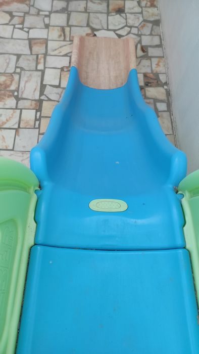 Escorrega de criança