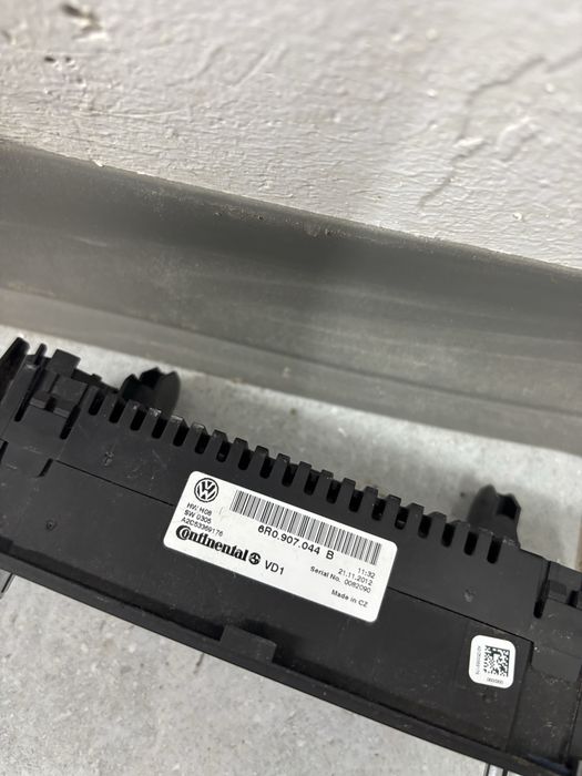 Panel klimatyzacji vw polo 6r 6r0907044b climatronic  2009-
