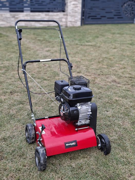 Wertykulator spalinowy Einhell GC-SC 4240P