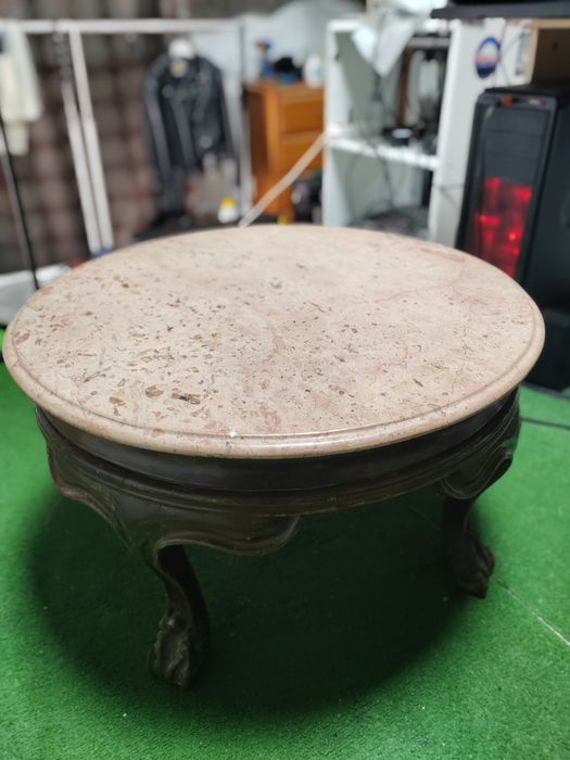 Round Coffee Table64752176447618120