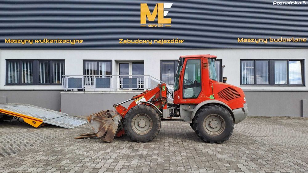 Wynajem usługi ładowarką Atlas 65