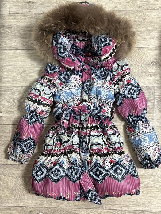 Продам зимову курточку для дівчинки 128-134