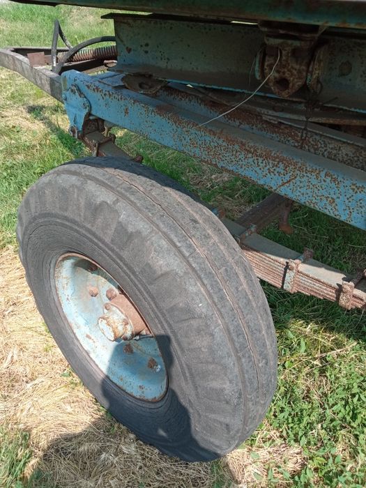 Прицеп с документами  на кругу