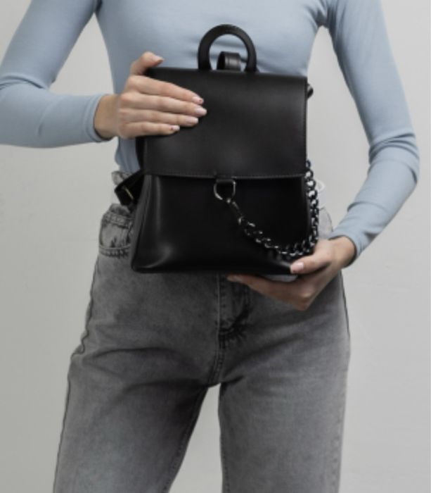 Рюкзак з декоративним ланцюжком