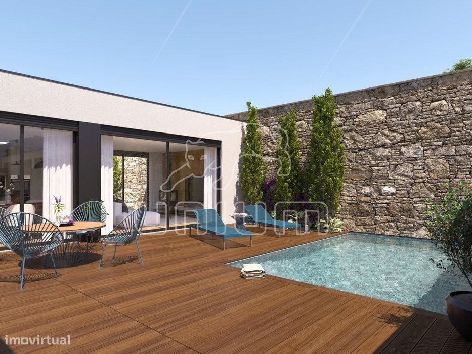 Moradia T3 com piscina em Vilar de Mouros
