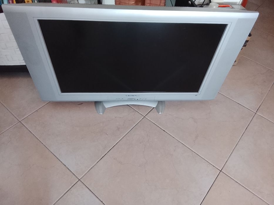 TV TFT crawn 32 polegadas