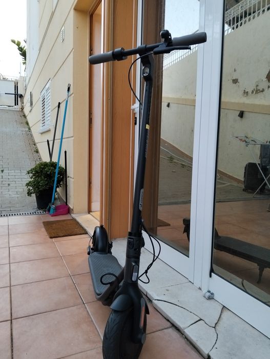 Trotinete Ninebot KickScooter F2