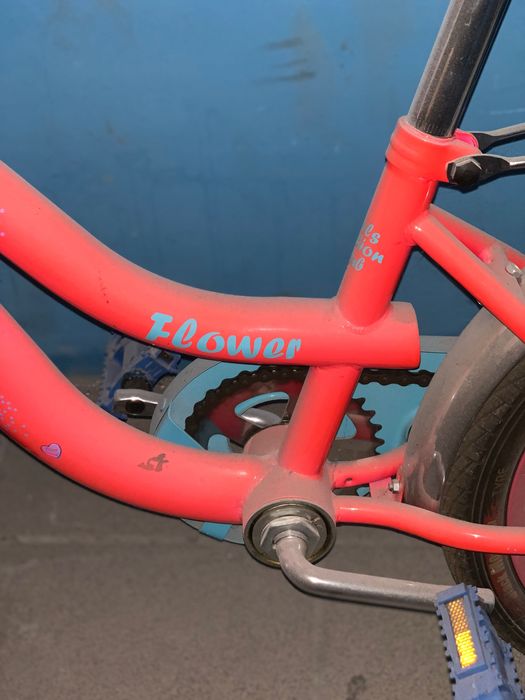 Продам б/у дитячий велосипед FORMULA FLOWER 16" . Ціна 3000 гривень.