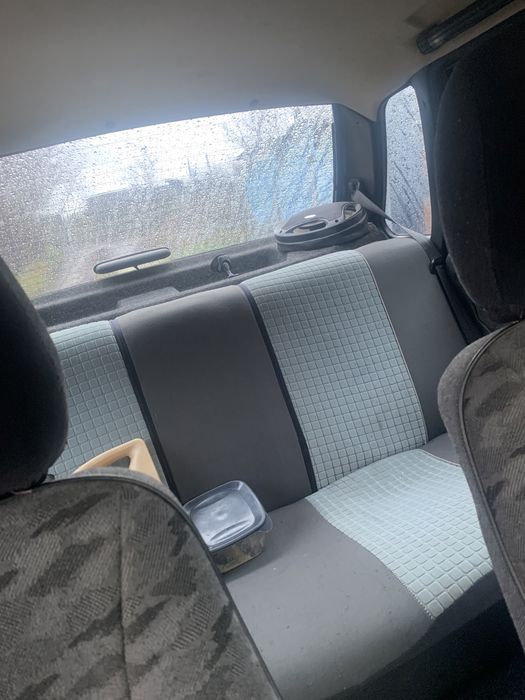 Продам ваз 2199 2003 рік 1.5 бензин