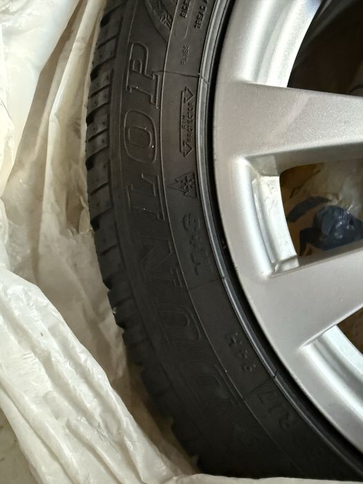 4 jantes BMW alumínio com pneus Dunlop 225/50R17 94H