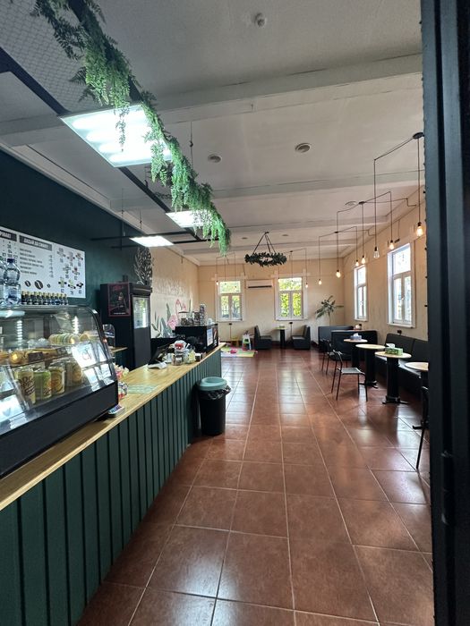 Продаж 200 м2. під магазин, клініку, офіс. Фасад !