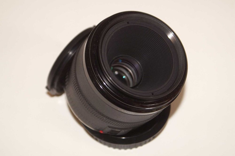 Canon EF 50mm f/2.5 Macro
