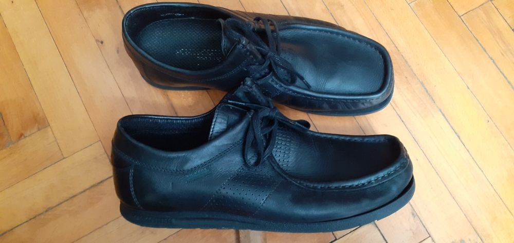 Półbuty Kickers że skóry naturalnej