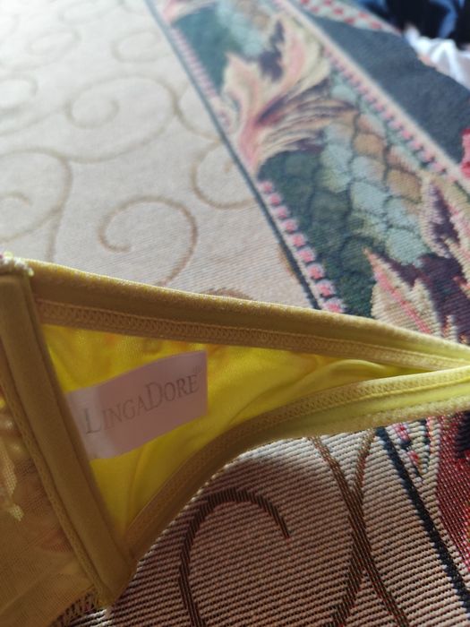 Góra od kostiumu kąpielowego bikini na regulowane ramiączko na szyję r