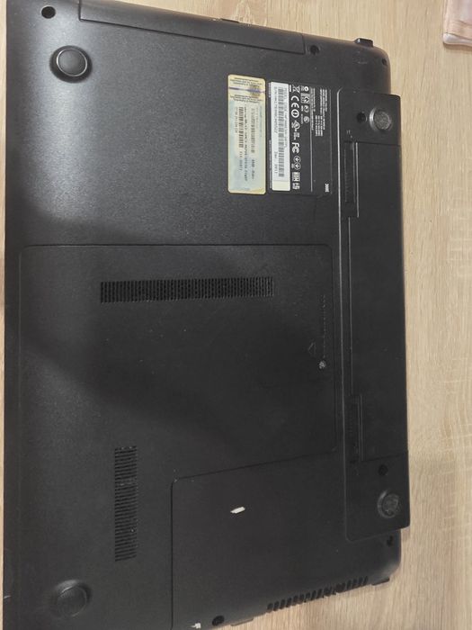 Laptop samsung NP300E5A