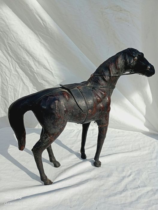 Cavalo em couro vintage